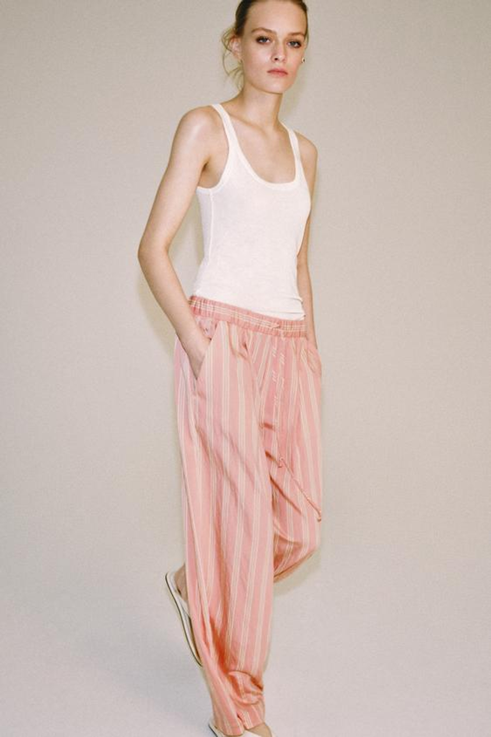 ZARA БРЮКИ-БАЛЛОНЫ В ПОЛОСКУ — ZW COLLECTION, РОЗОВЫЙ/БЕЛЫЙ