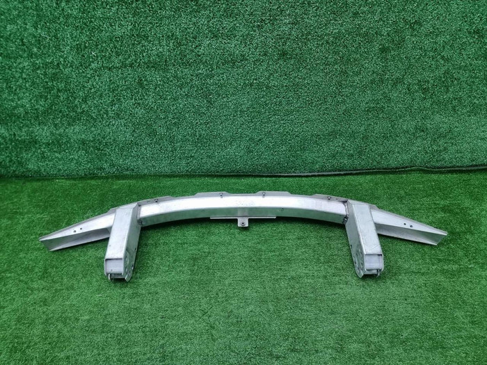 Усилитель передний BMW 3er G20 (2018-н.в.)