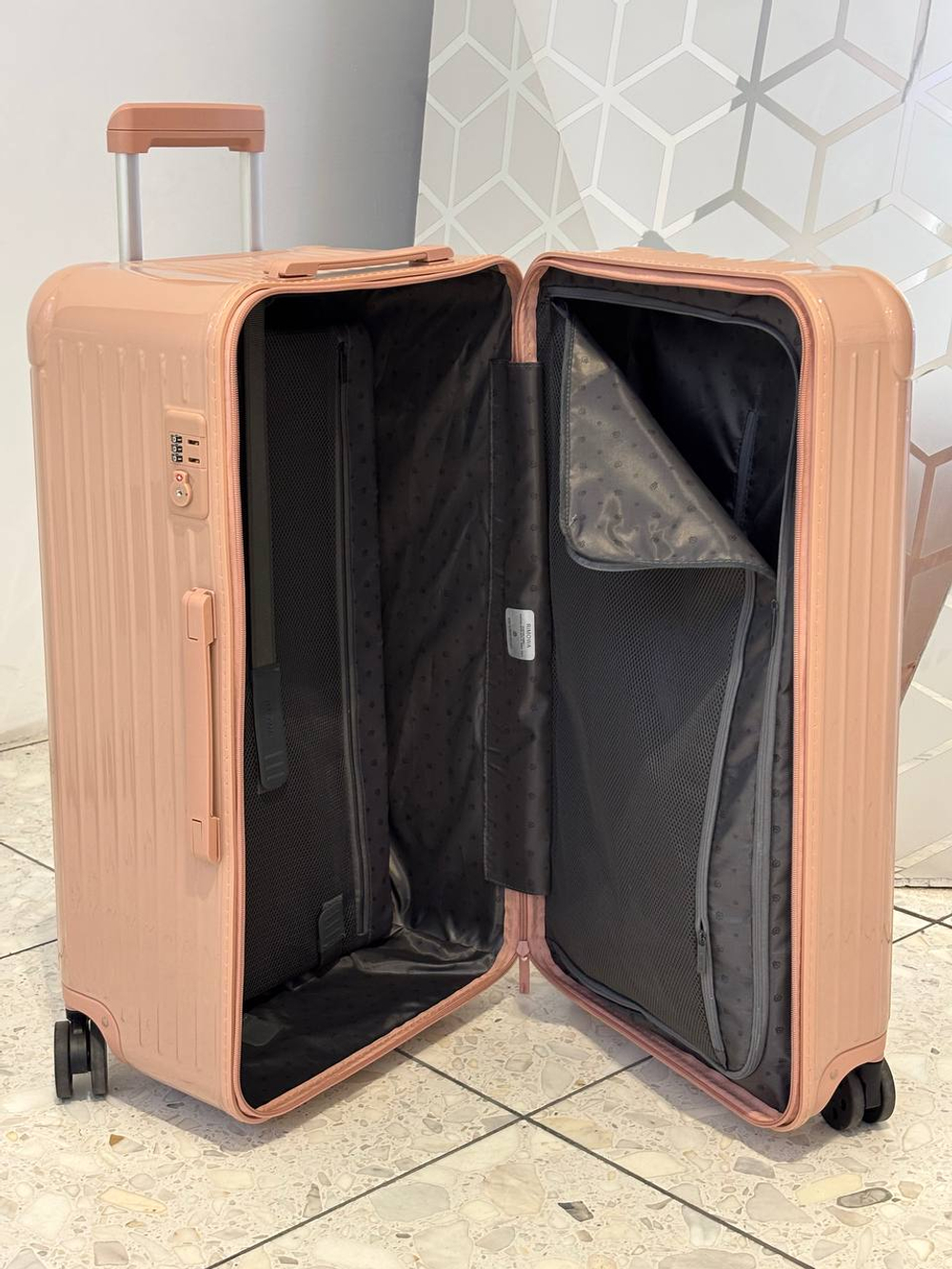 Чемодан Rimowa