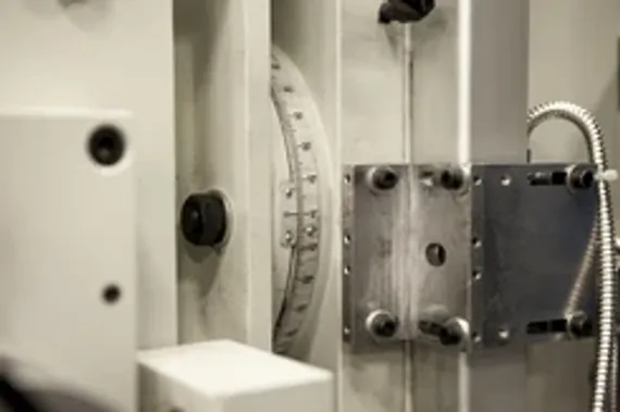 Широкоуниверсальный фрезерный станок STALEX MUF1600 Servo