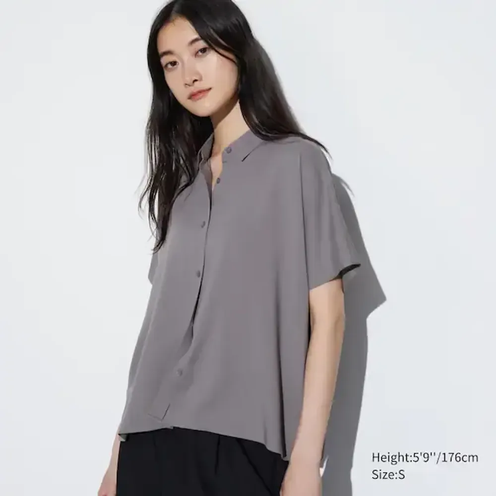 UNIQLO БЛУЗКА ИЗ ВИСКОЗЫ С КОРОТКИМИ РУКАВАМИ, СЕРЫЙ