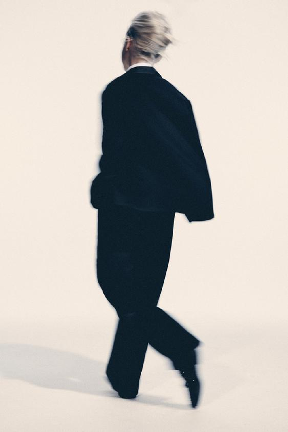 ZARA БРЮКИ С АТЛАСНЫМИ ЛАМПАСАМИ, ЧЕРНЫЙ