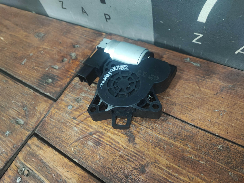 Моторчик стеклоподъемника Mazda 3 (BK) 02-09 Б/У Оригинал G22C5958X