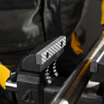 Тиски слесарные BVH-100, 100 мм, поворотные, стальная направляющая, с наковальней //Denzel