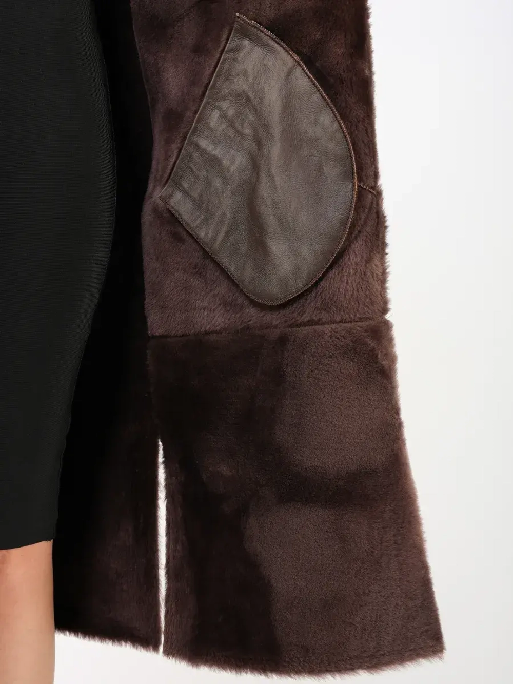 Дубленка зимняя натуральная с капюшоном