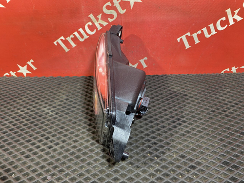 Фара противотуманная левая