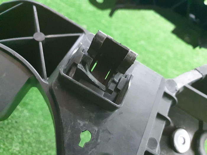 Телевизор Genesis G90 (2018-2022)