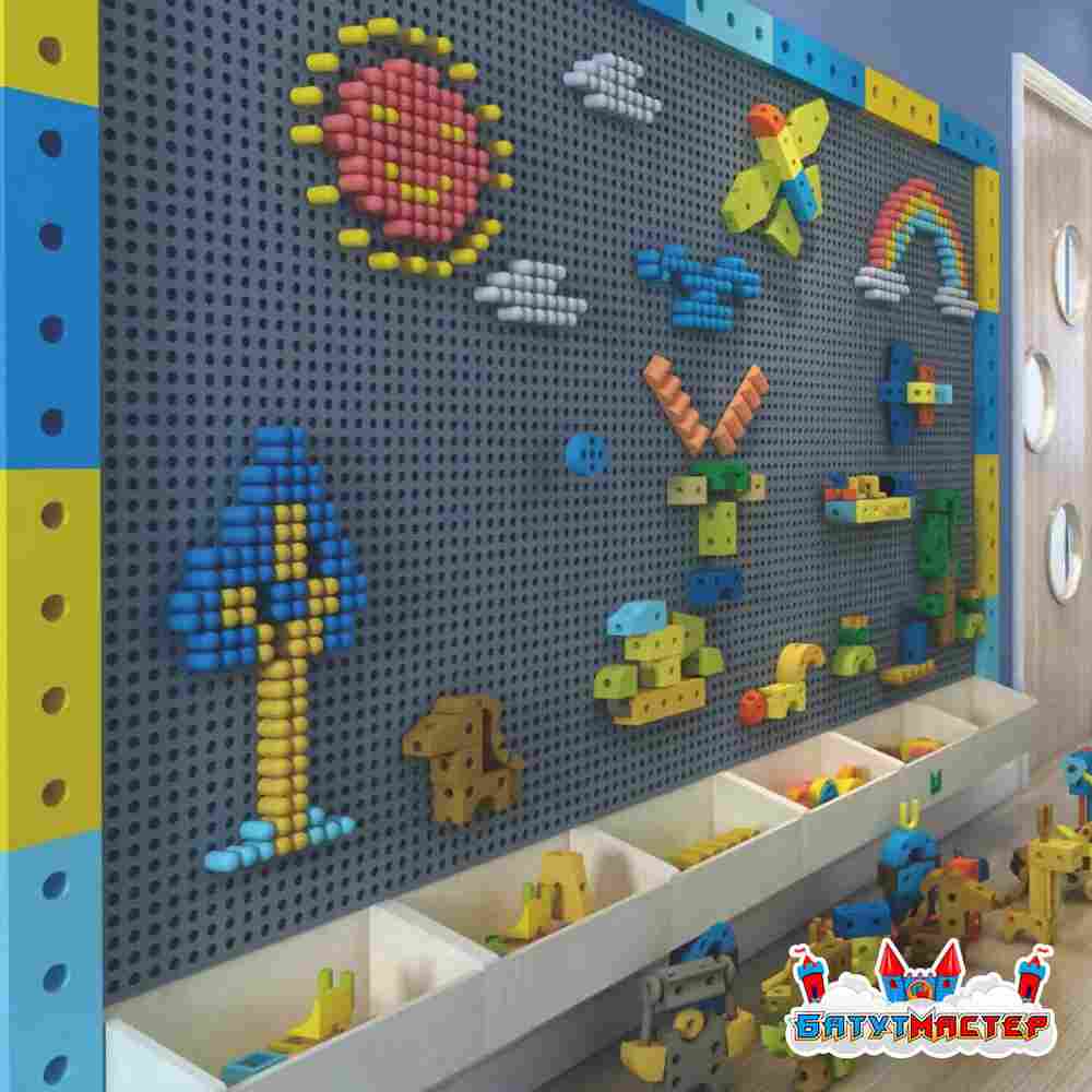Интерактивная игровая стена «Мир фантазий», с мозаичными элементами