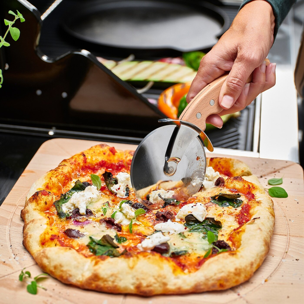 IKEA GRILLTIDER  (ИКЕА ГРИЛЛТИДЕР)  -  Нож для пиццы, нержавеющая сталь/бук, 22 см