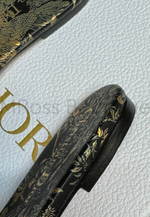 Черные шлепанцы Dior Dway Slide с золотистой вышивкой