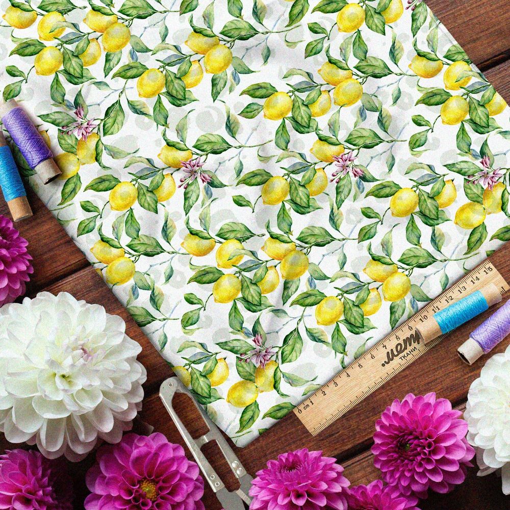 Ткань поплин яркие лимонные ветки на белом фоне