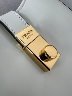 Prada Cleo 22 cm