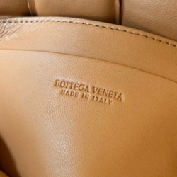Bottega Veneta Mini Cassette 18 cm