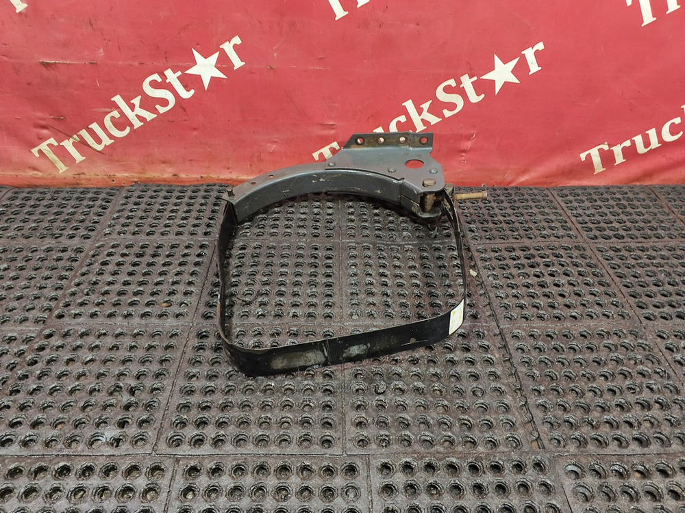 Кронштейн крепления топливного бака