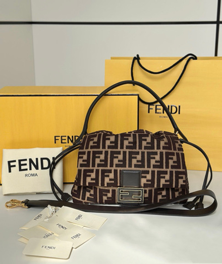 Fendi Medium Mamma Baguette 26 cm