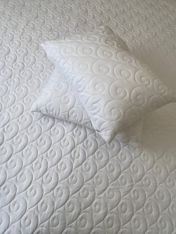 Наматрасник INVA защитный стеганный непромокаемый с бортиком 150 х 190 см / белый