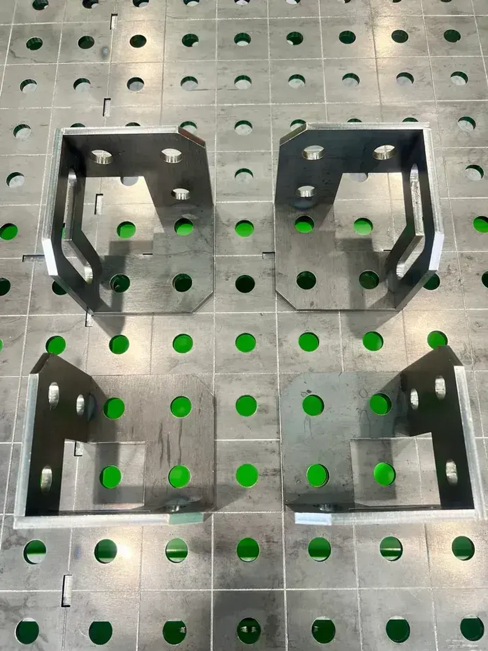 Угол 3D 100х100х100 (4шт) - оснастка для сборочных, монтажных, сварочных столов d16