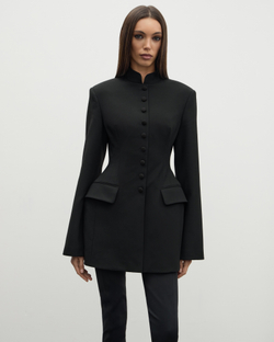 Приталенное платье-пиджак