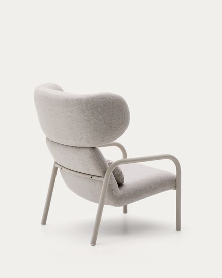 Кресло Inari бежевого цвета и стали с бежевой отделкой Испания La Forma