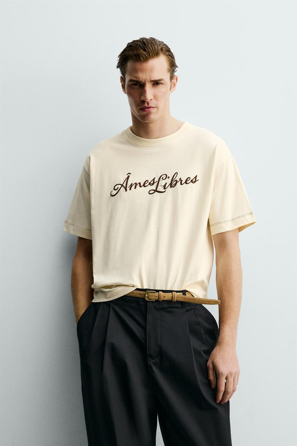 ZARA ФУТБОЛКА RELAXED FIT С ВЫШИТОЙ НАДПИСЬЮ, БЕЖЕВЫЙ