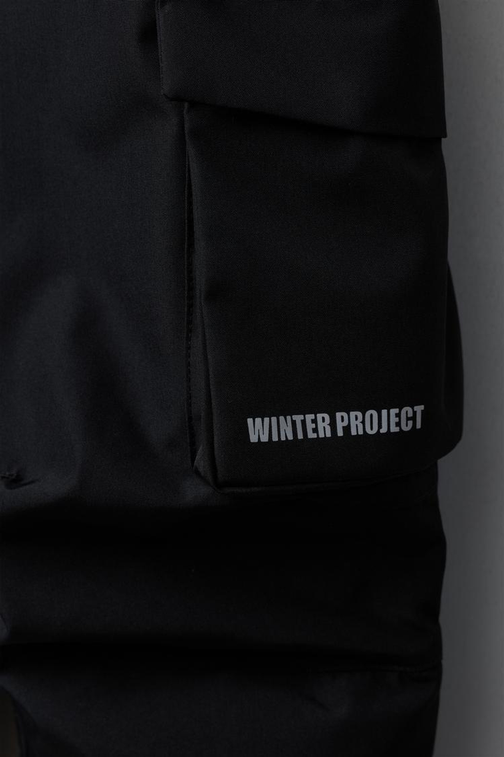 ZARA ДЛИННЫЙ НЕПРОМОКАЕМЫЙ И ВЕТРОЗАЩИТНЫЙ КОМБИНЕЗОН С КАРМАНАМИ, ЧЕРНЫЙ