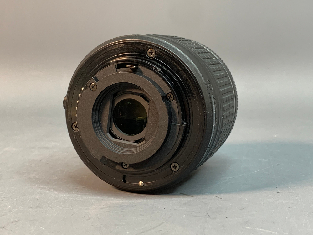 Nikon D5600 kit AF-P 18-55mm VR 11.282 кадров