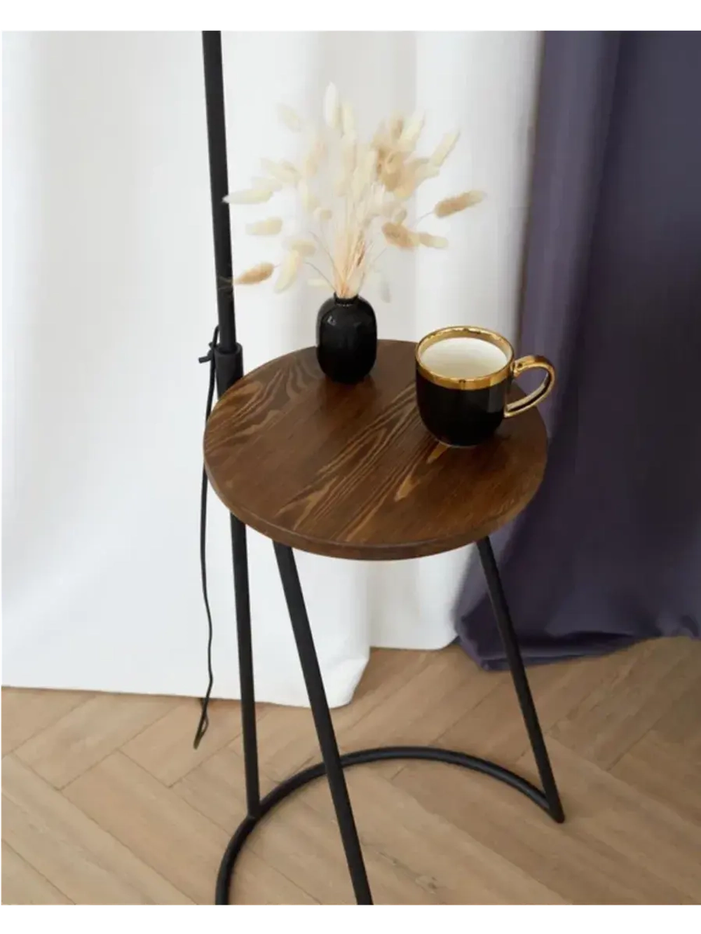 Торшер напольный с абажуром в гостиную современный