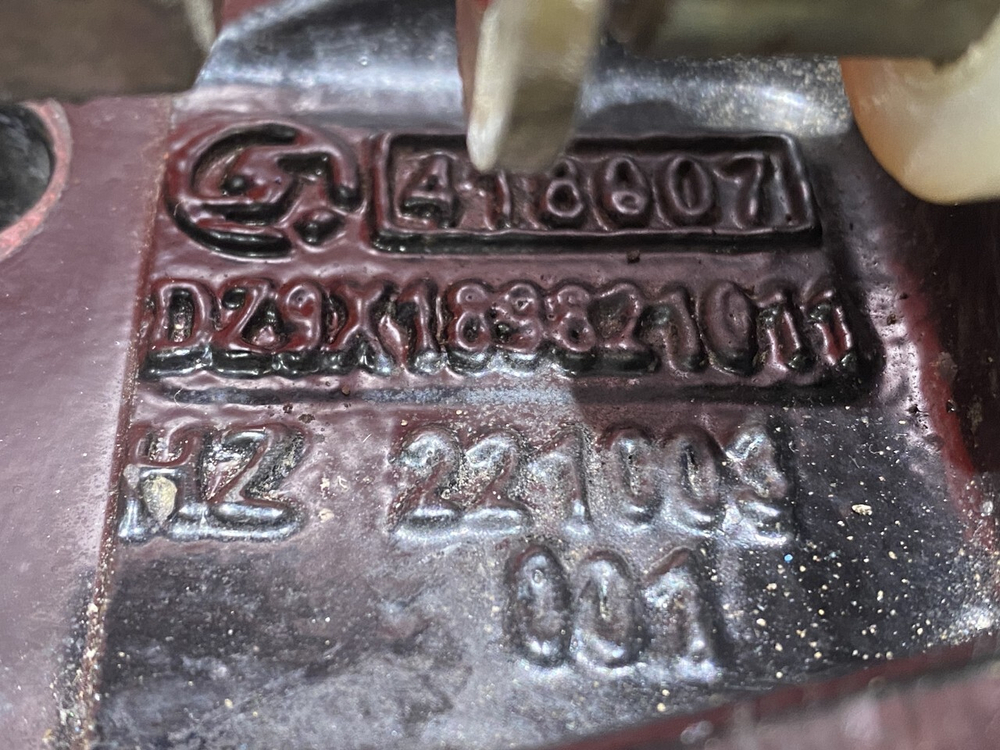 Кронштейн цилиндра подъема кабины 2023г