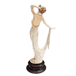 Любовь. Фарфор. Giuseppe Armani. Florence, Италия, 1979 г .