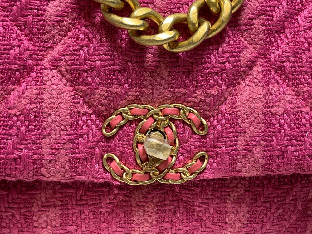 Chanel 19 26 cm