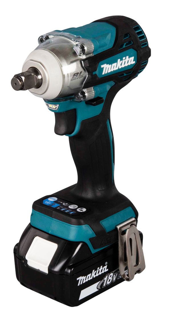 Аккумуляторный ударный гайковерт с приводом Makita DTW300RTJ