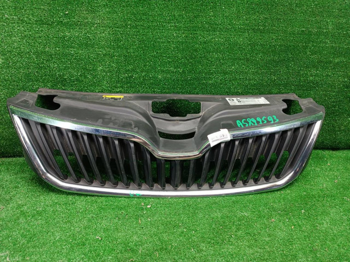 Решетка радиатора Skoda Rapid 1 (2012-2020)