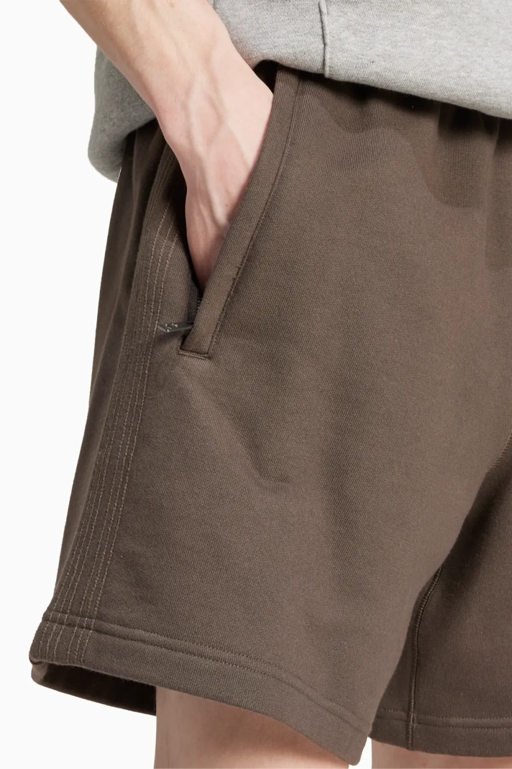 Шорты adidas Premium Essentials - зеленый