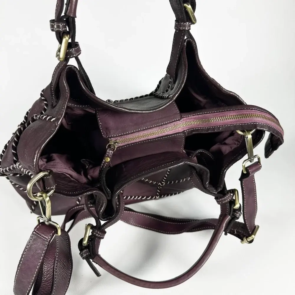 Женская сумка из натуральной винтажной кожи бордового цвета