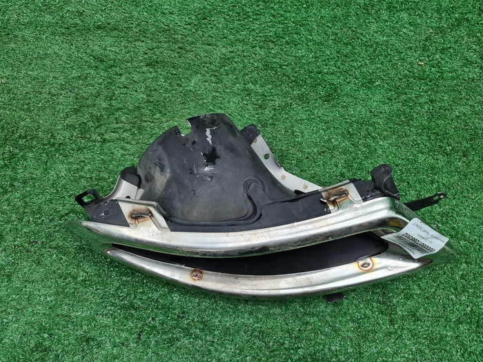 Насадка глушителя правая Lexus RX 4 (2019-2022)