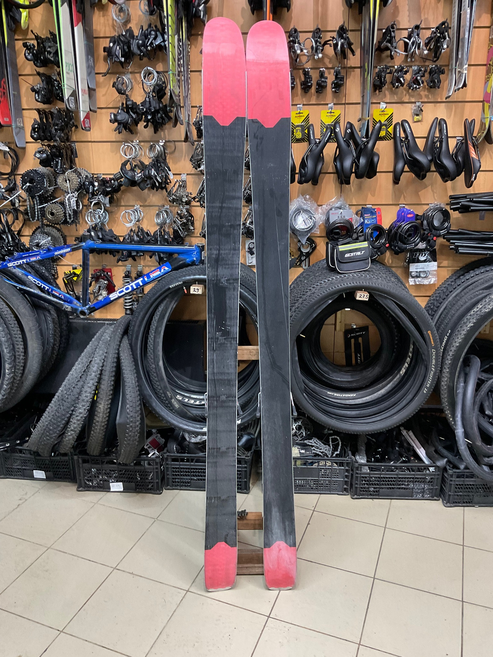 Горные лыжи ROSSIGNOL SKY 7 HD самый дешевый в Москве , отправка вся Россия , купить дешево только в магазине Yabegu.ru