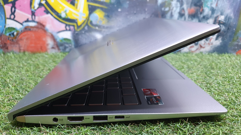 Ноутбук ASUS Ryzen 7/16Gb/FHD