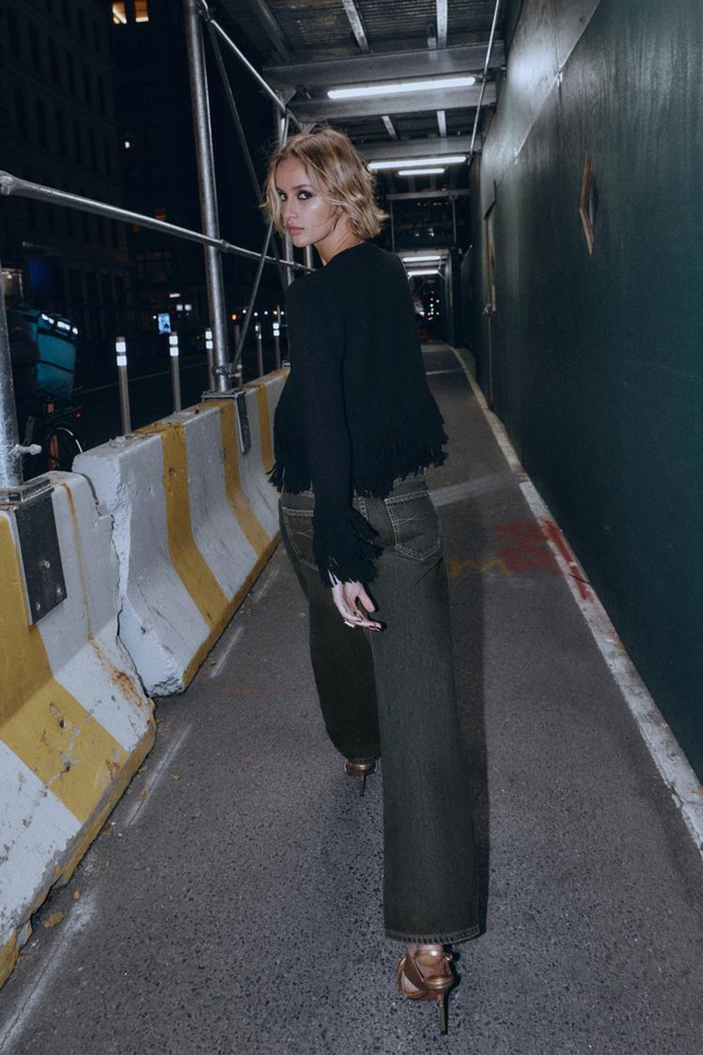 ZARA ВЯЗАНЫЙ КАРДИГАН С БАХРОМОЙ, ЧЕРНЫЙ