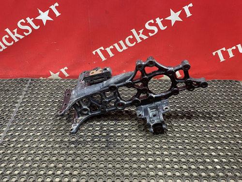 Кронштейн буксировочный правый 2024г