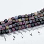 Турмалин бусины, размер около 4*4 мм, цена за 22 шт (1/4 нити)