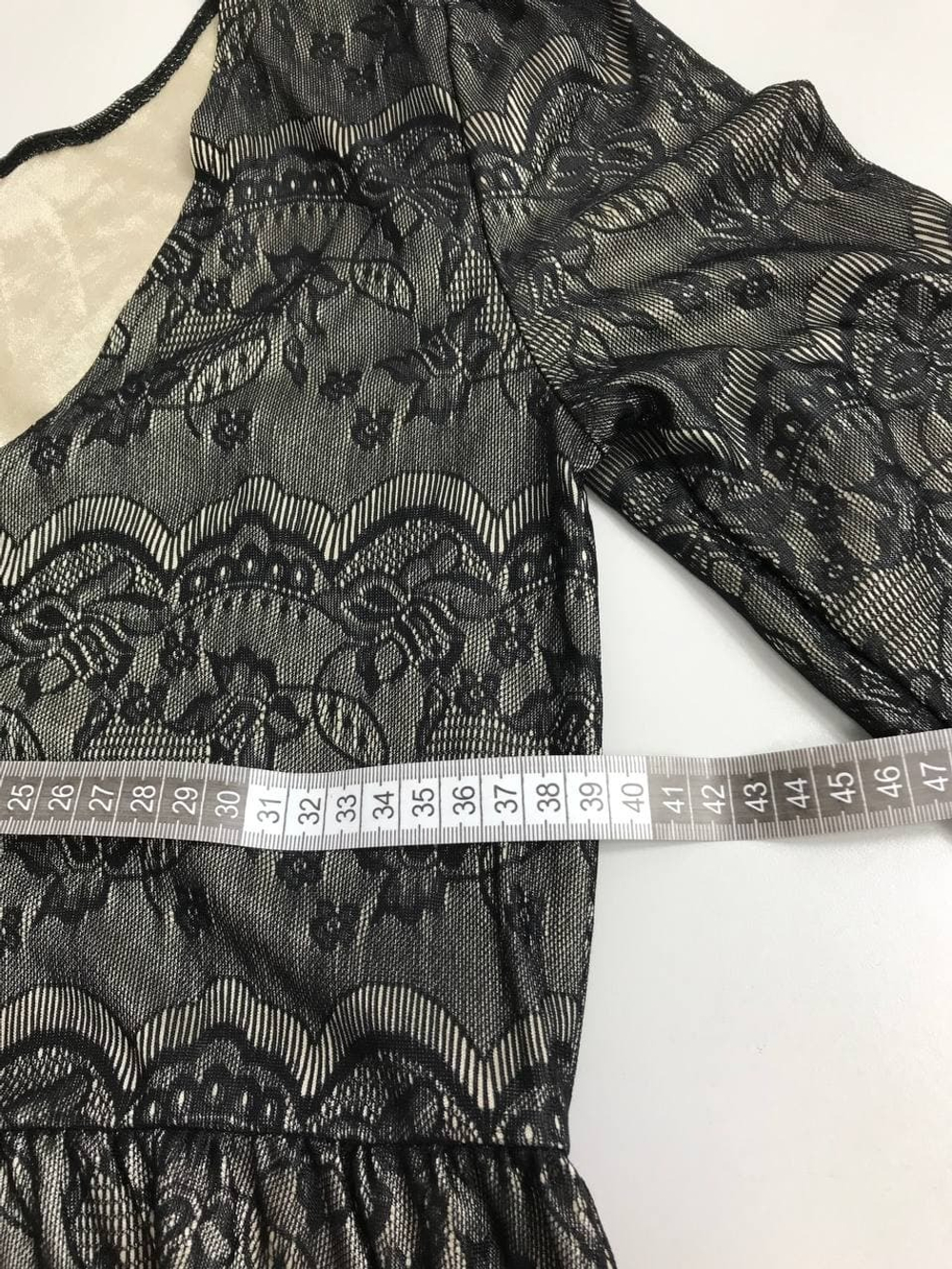 Платье QED London с кружевом 46 размер