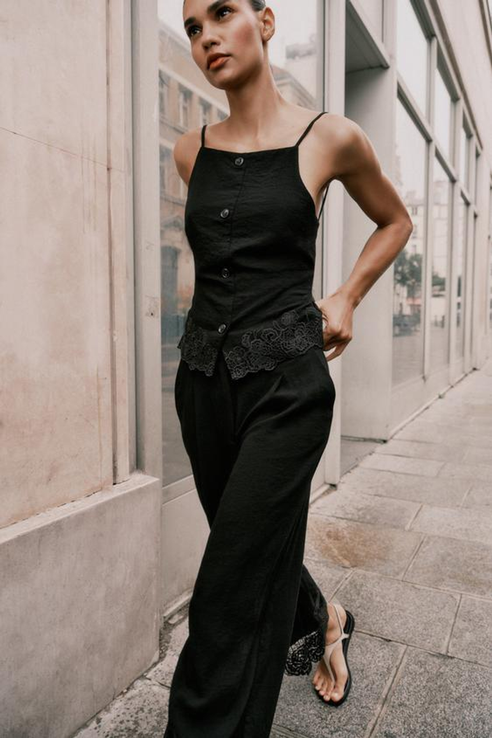 ZARA БРЮКИ-КЮЛОТЫ С ВЫШИВКОЙ, ЧЕРНЫЙ