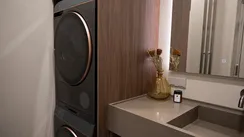 Розетка встраиваемая VOLTUM S70 с заземлением, защитными шторками и крышкой 16А, (кашемир) vls040303