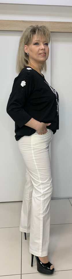 Классические белые немецкие брюки