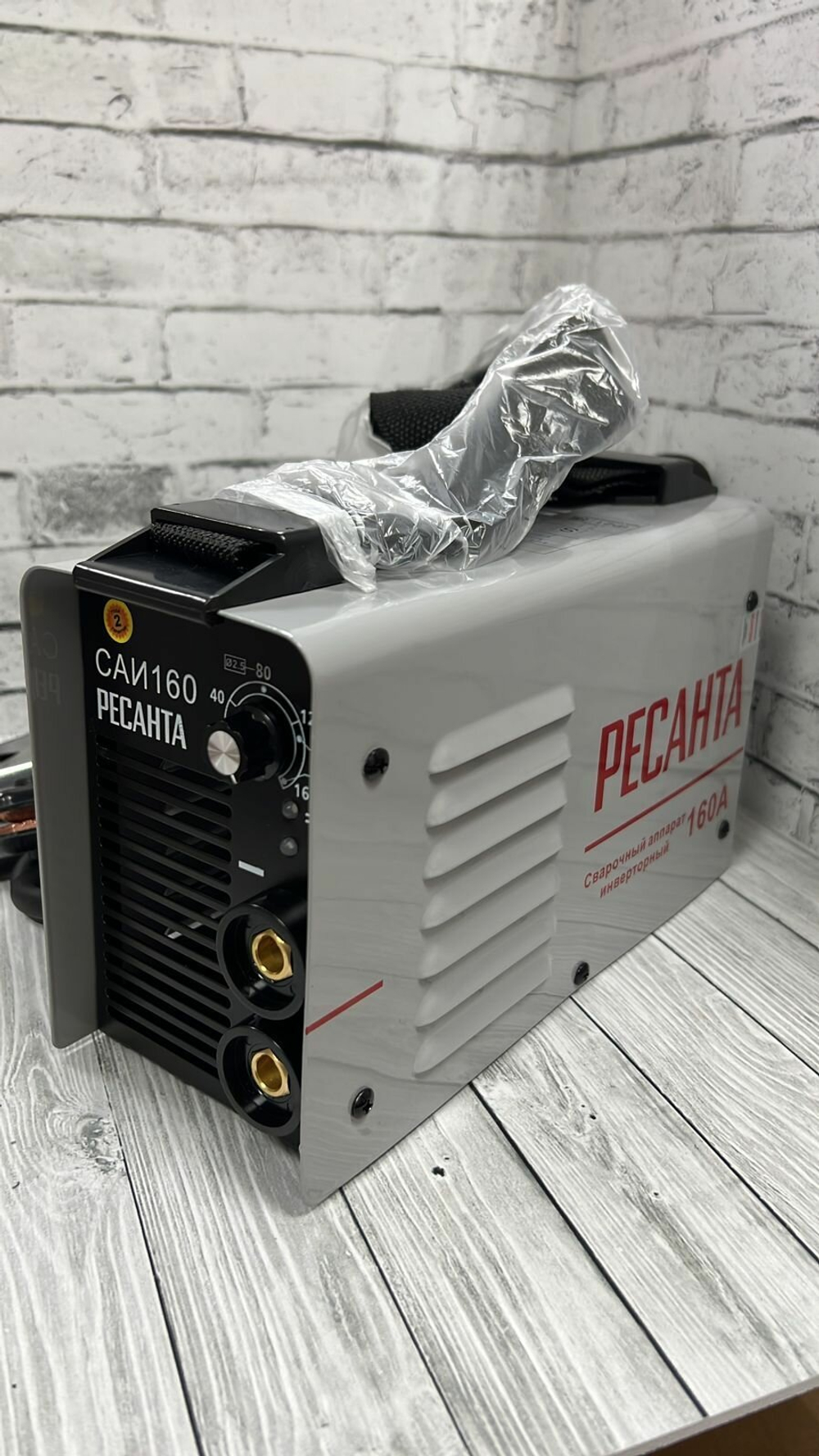 Сварочный аппарат инверторный Ресанта САИ-160 (ММА, 160 А, ПВ - 70%)