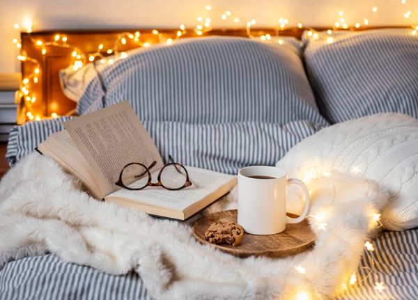 Как подготовить спальню к зиме: 5 способов сделать сон комфортнее в холода