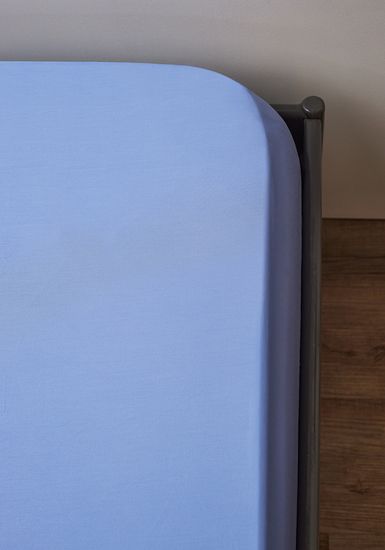 Простыня из премиального сатина сиреневого цвета из коллекции essential, 180х270 см