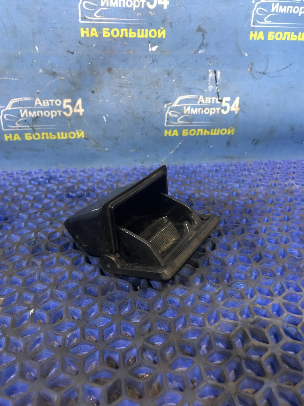 Пепельница NISSAN SUNNY 2001