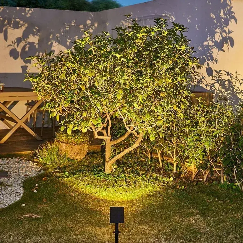 Садовая подсветка на солнечной батарее