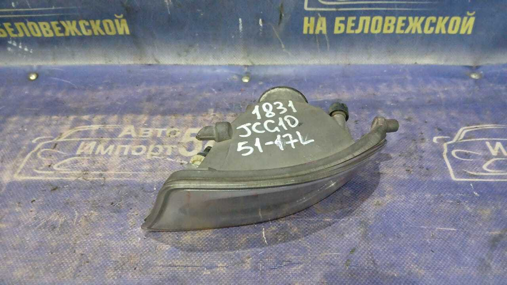 Туманка левая TOYOTA BREVIS 2004